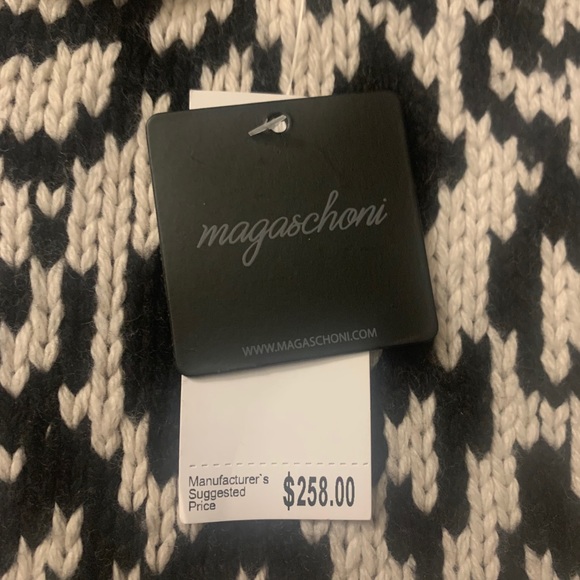 Sweater - Black & Beige Sweater by Magaschoni - Picture 10 of 14